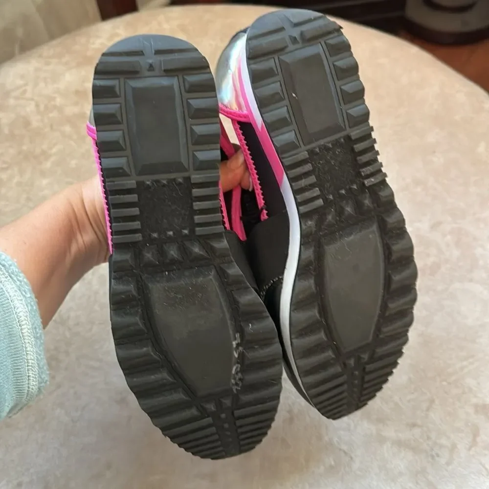 Steve Madden Sz 7.5 Artic Barbie-Core Blk Silver Sneakers